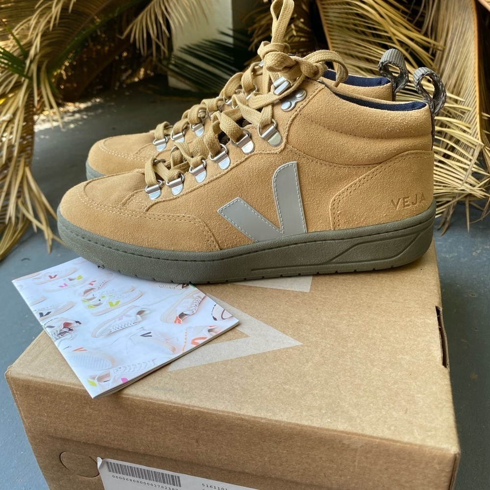 VEJA *NWT* Women’s Roraima Suede Desert Oxford Grey Khaki High Top Sneakers Sz 6 - Picture 5 of 16